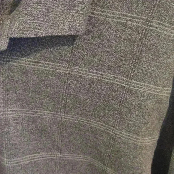 Van Heusen men's gray 2 button‎ long sleeve Polo medium - Picture 2 of 4